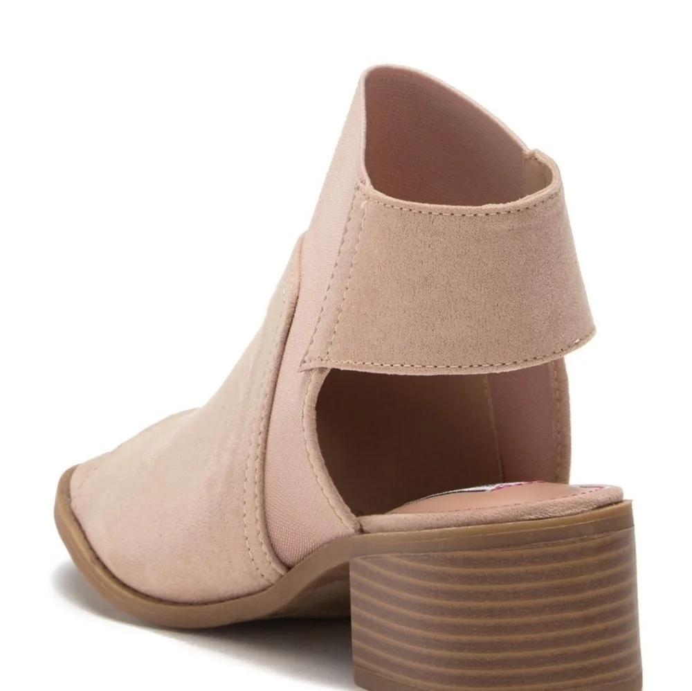 Steve  Madden Jeemma Blush big girl size 4Y ,5Y